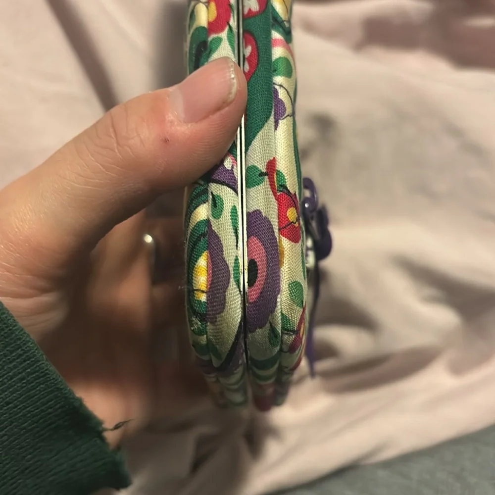 Vera Bradley Viva La Vera hard clasp wallet - Picture 6 of 7